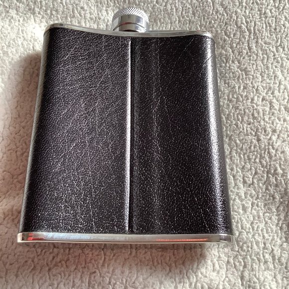 Flask by T. Anthony - Picture 9 of 9